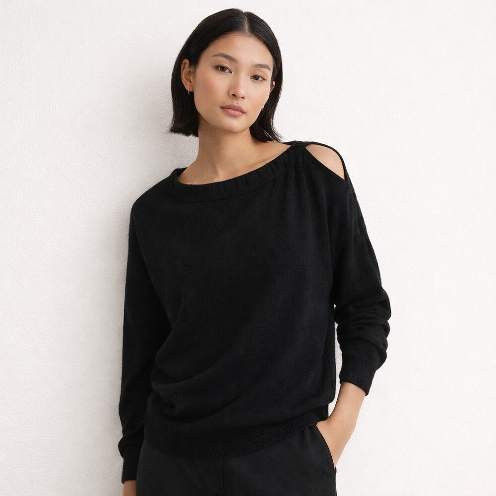 Vince 100% Cashmere Cold Shoulder Sweater in black size Large